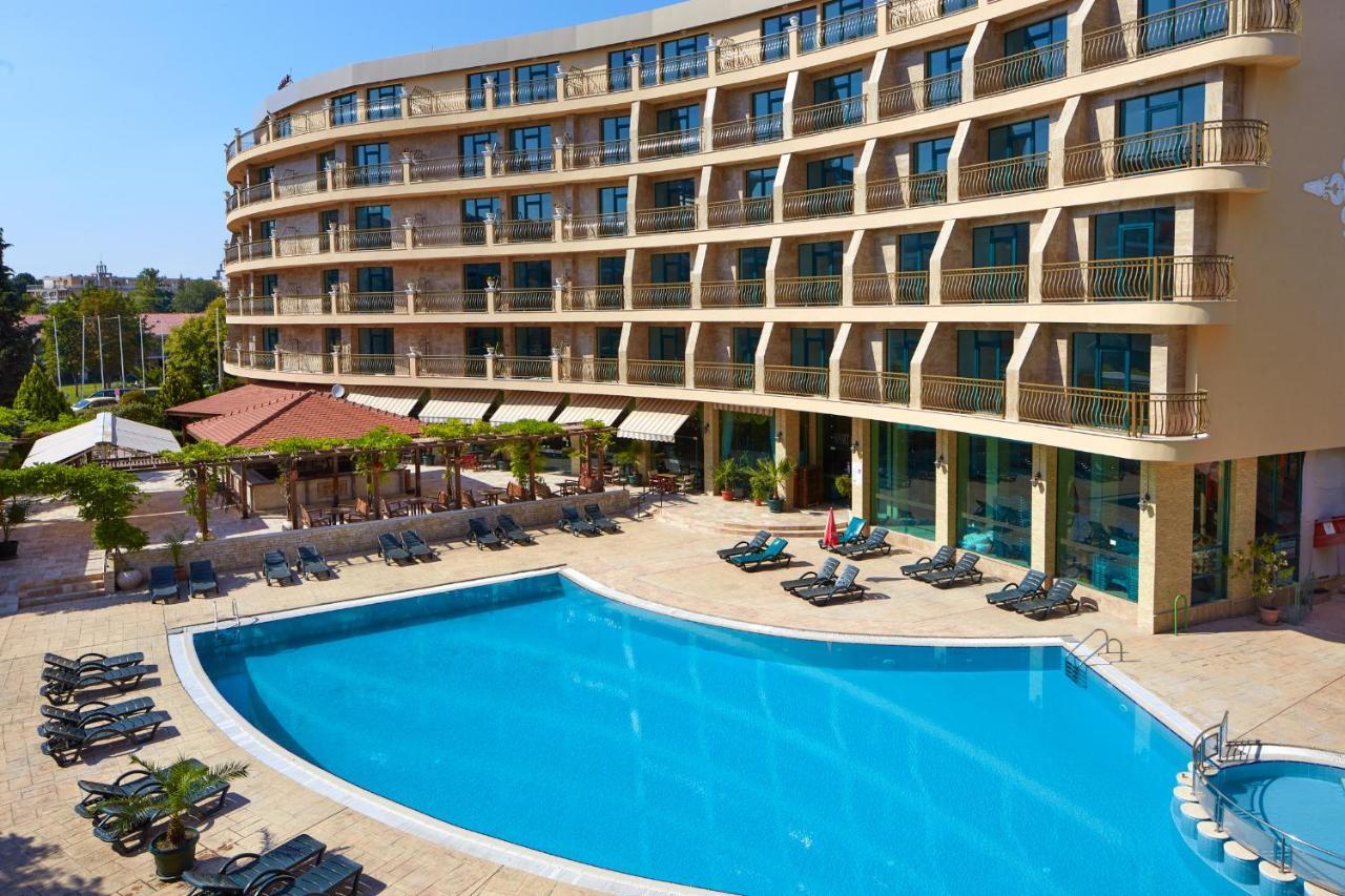 Mena Palace Hotel Slăntjev Brjag Exteriör bild
