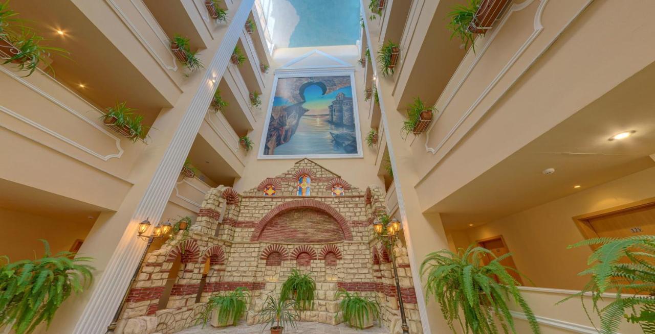 Mena Palace Hotel Slăntjev Brjag Exteriör bild