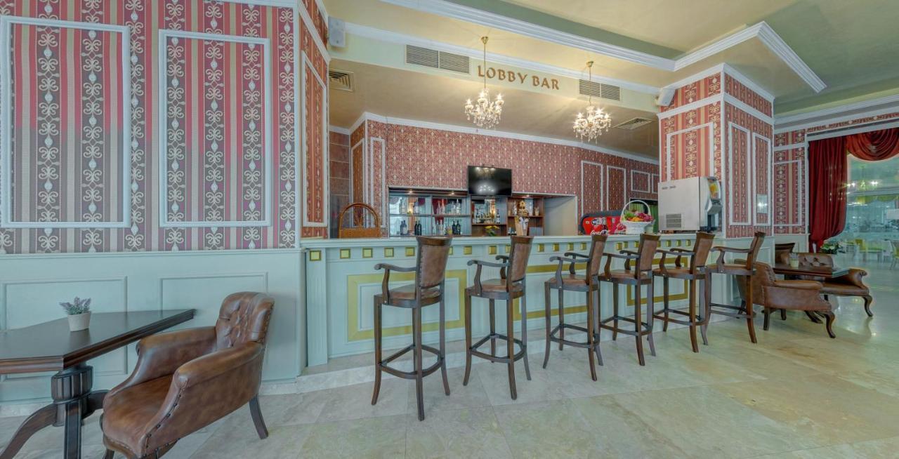 Mena Palace Hotel Slăntjev Brjag Exteriör bild