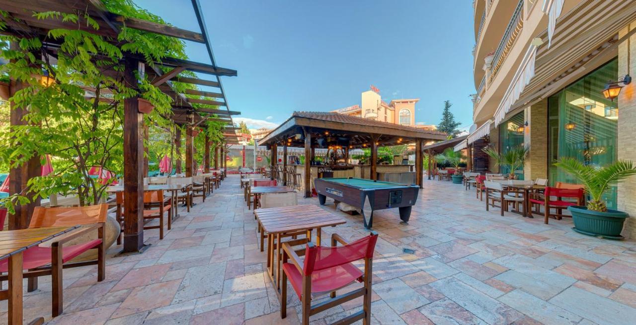 Mena Palace Hotel Slăntjev Brjag Exteriör bild