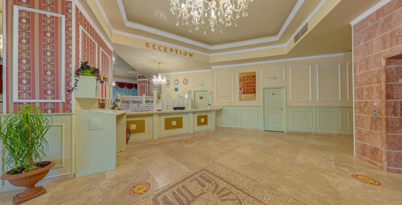 Mena Palace Hotel Slăntjev Brjag Exteriör bild