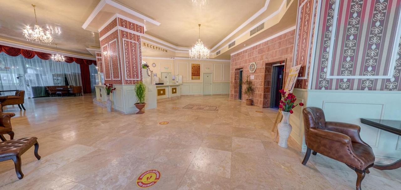Mena Palace Hotel Slăntjev Brjag Exteriör bild