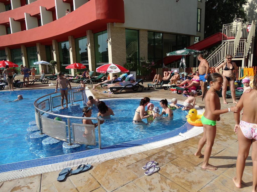 Mena Palace Hotel Slăntjev Brjag Exteriör bild