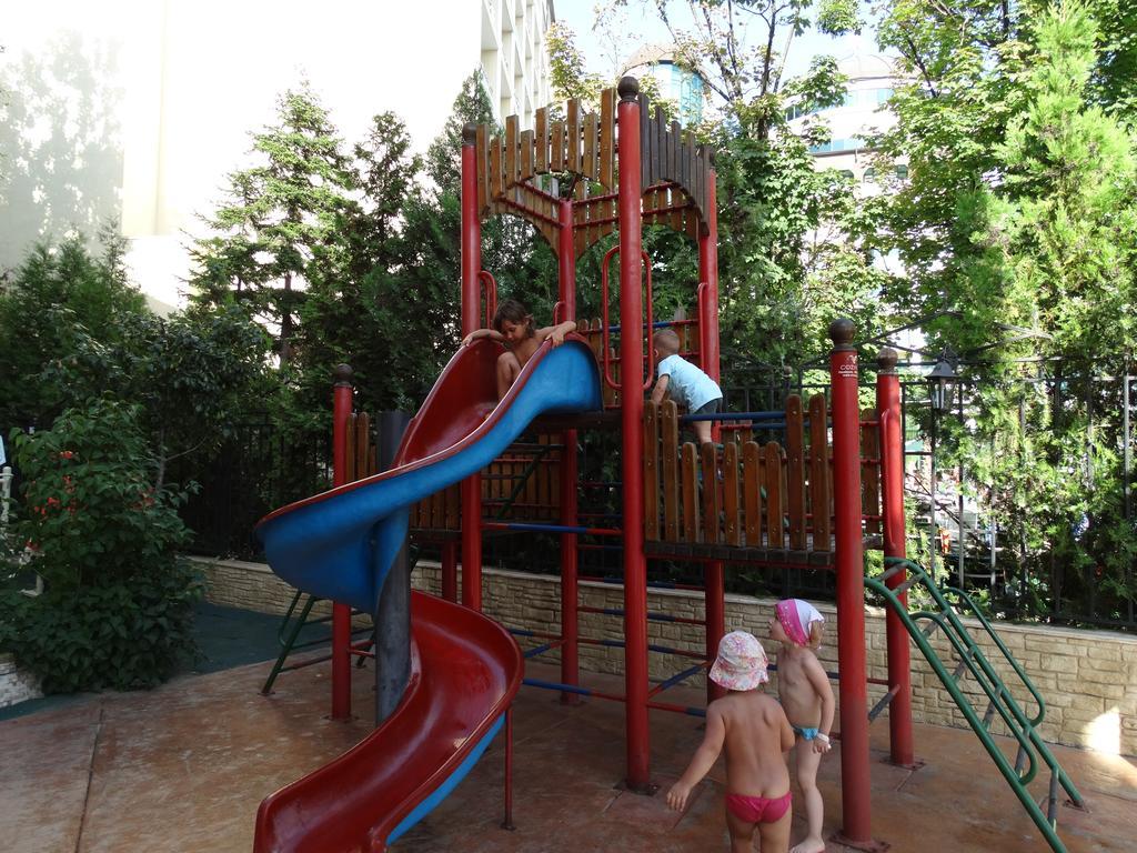 Mena Palace Hotel Slăntjev Brjag Exteriör bild