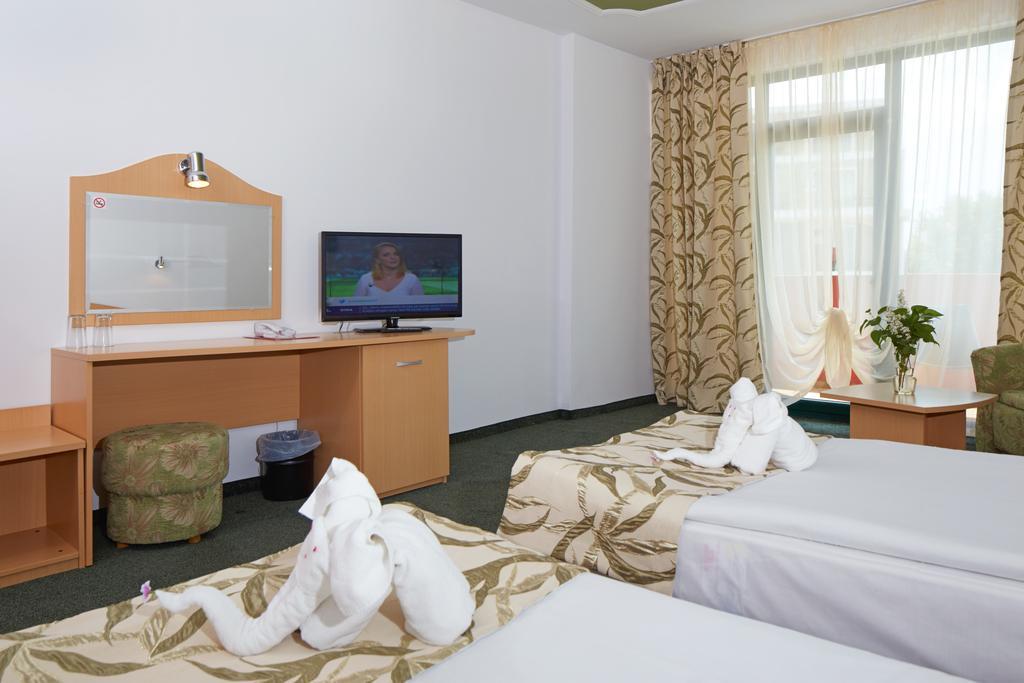 Mena Palace Hotel Slăntjev Brjag Exteriör bild