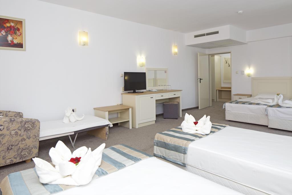 Mena Palace Hotel Slăntjev Brjag Exteriör bild